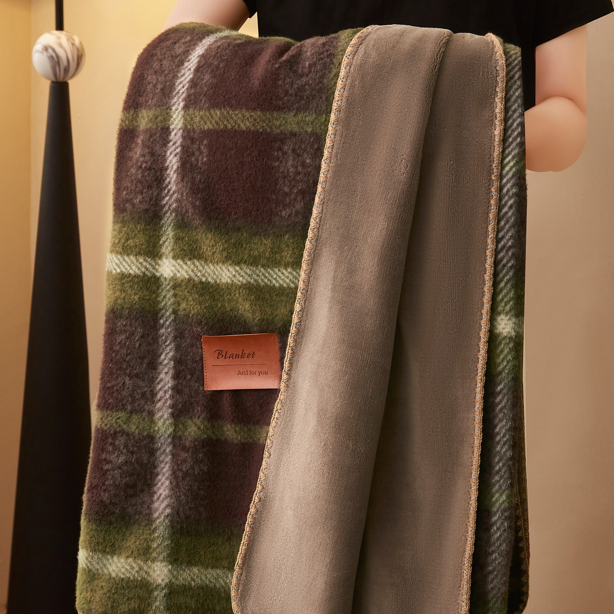 91家纺网 家纺一手货源 找家纺 （总）悦织湾家纺 2025新款双层仿羊绒毛毯羊驼绒盖毯绵仿羊绒毯子轻奢印花被子毯子加厚保暖冬季跨境专供