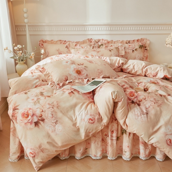 91家纺网 家纺一手货源 找家纺 缦彩 2025新款100%全棉A类数码印花床裙遮丑花边床单床罩四件套 香椿-粉