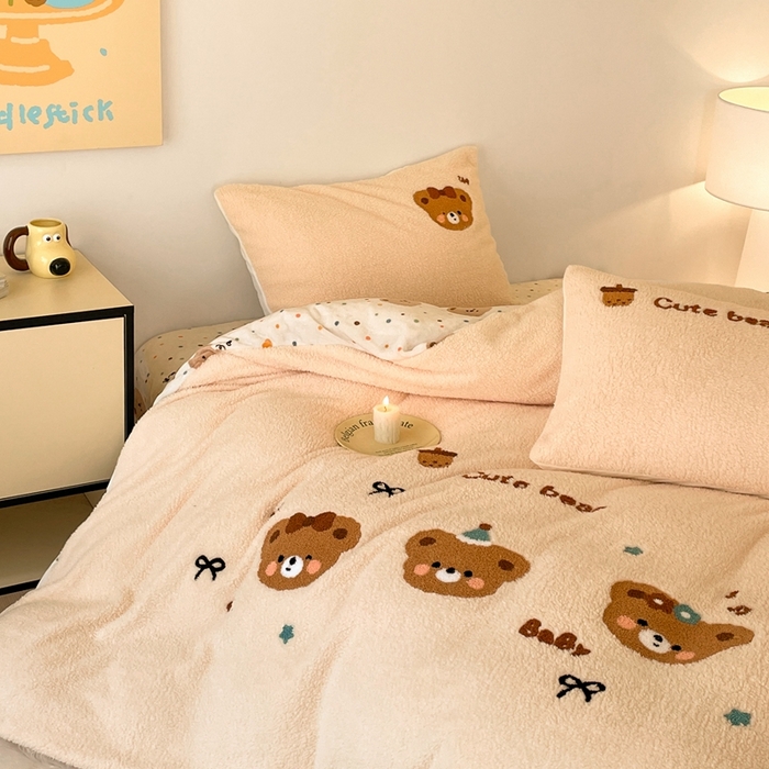 91家纺网 家纺一手货源 找家纺 川悦生活 2025新款泰迪绒毛巾绣卡通四件套 茶茶熊仔