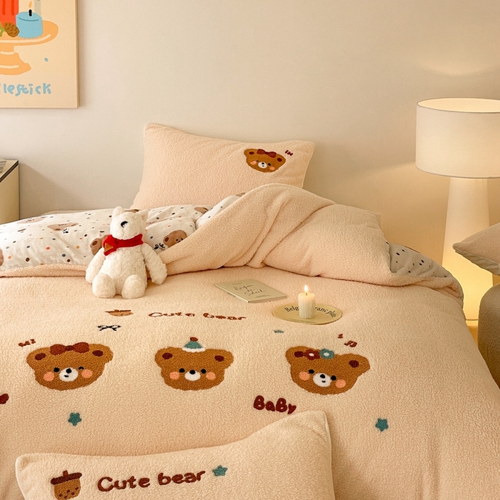 91家纺网 家纺一手货源 找家纺 川悦生活 2025新款泰迪绒毛巾绣卡通四件套 茶茶熊仔