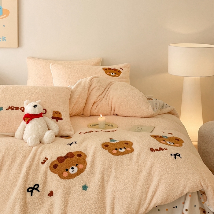 91家纺网 家纺一手货源 找家纺 川悦生活 2025新款泰迪绒毛巾绣卡通四件套 茶茶熊仔