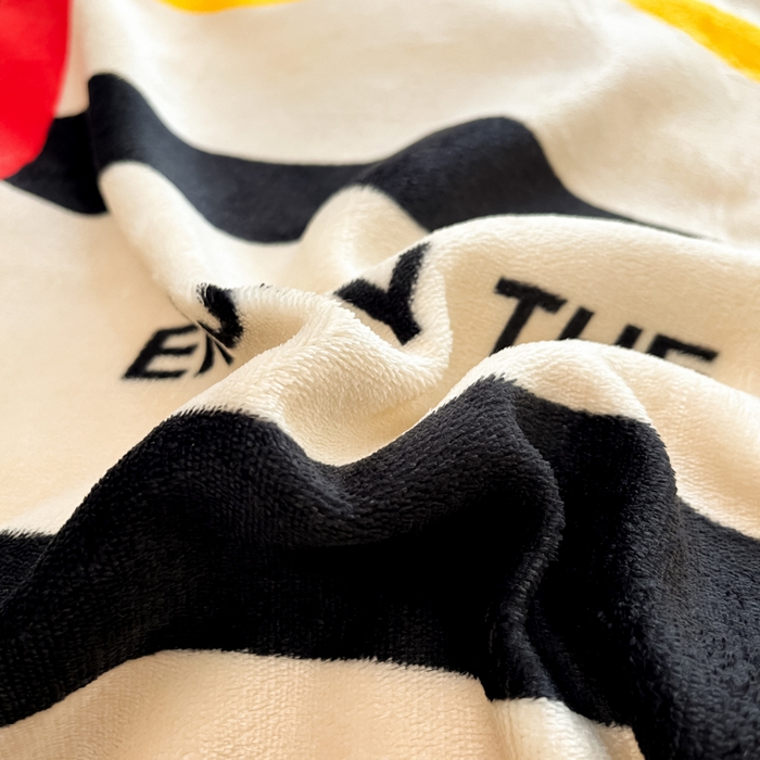 91家纺网 家纺一手货源 找家纺 眠博士 2025新款烂花牛奶绒印花牛奶绒加厚保暖简单款四件套 简单款-律动条纹