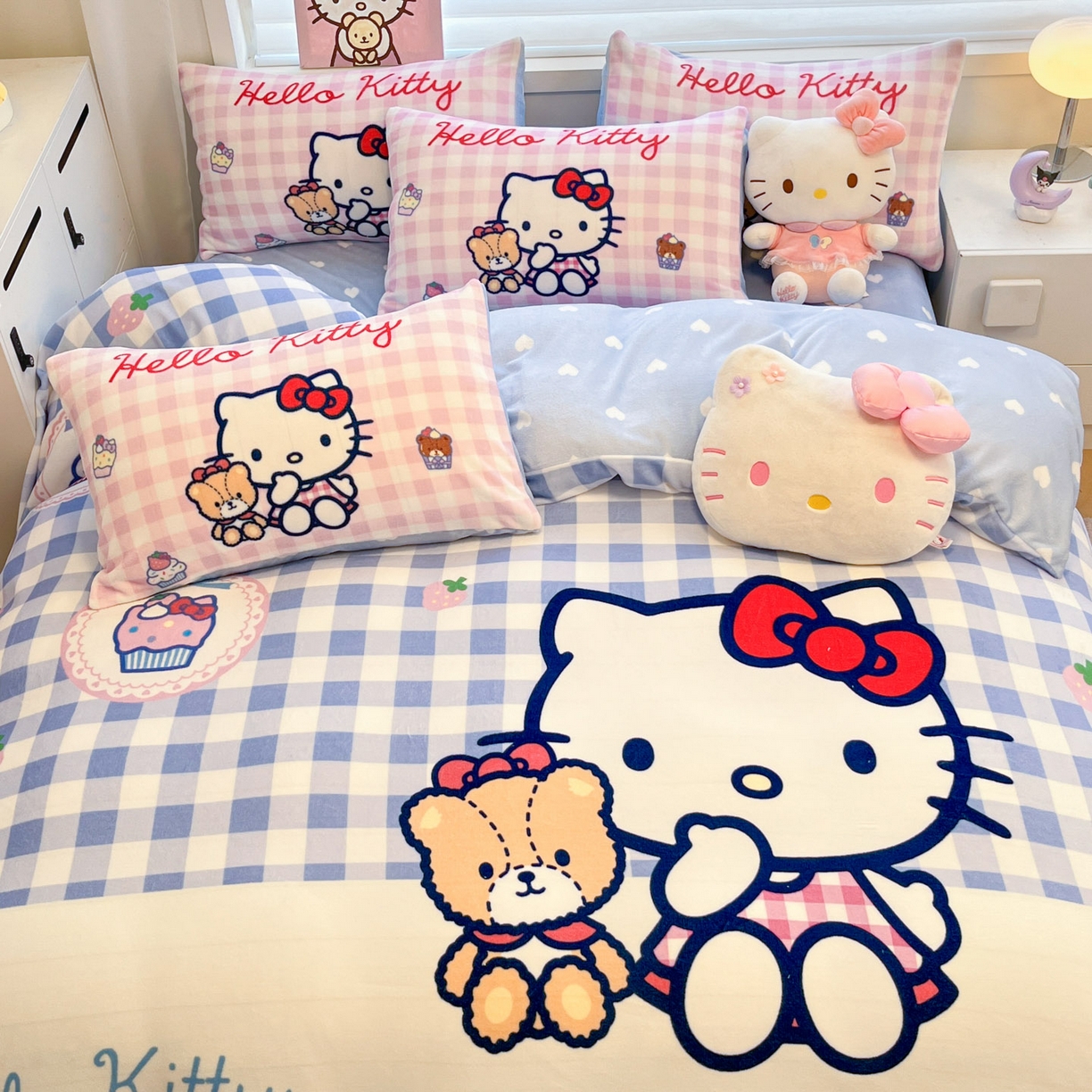 91家纺网 家纺一手货源 找家纺 暮思家居 2025新款正版授权三丽鸥大阪数码印花高克重加厚保暖牛奶绒四件套 绒大阪-格子KT