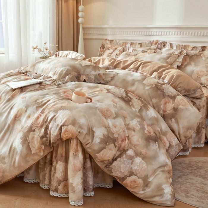 91家纺网 家纺一手货源 找家纺 缦彩 2025新款100%全棉A类数码印花床裙遮丑花边床单床罩四件套 葵樱-红