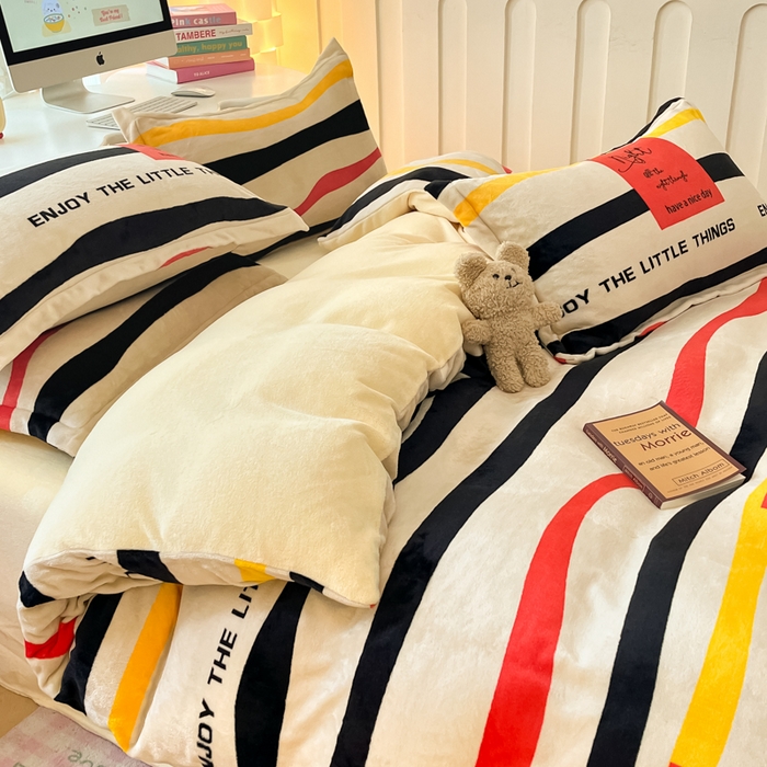 91家纺网 家纺一手货源 找家纺 眠博士 2025新款烂花牛奶绒印花牛奶绒加厚保暖简单款四件套 简单款-律动条纹