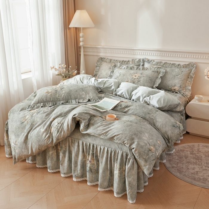 91家纺网 家纺一手货源 找家纺 缦彩 2025新款100%全棉A类数码印花床裙遮丑花边床单床罩四件套 梦境-灰