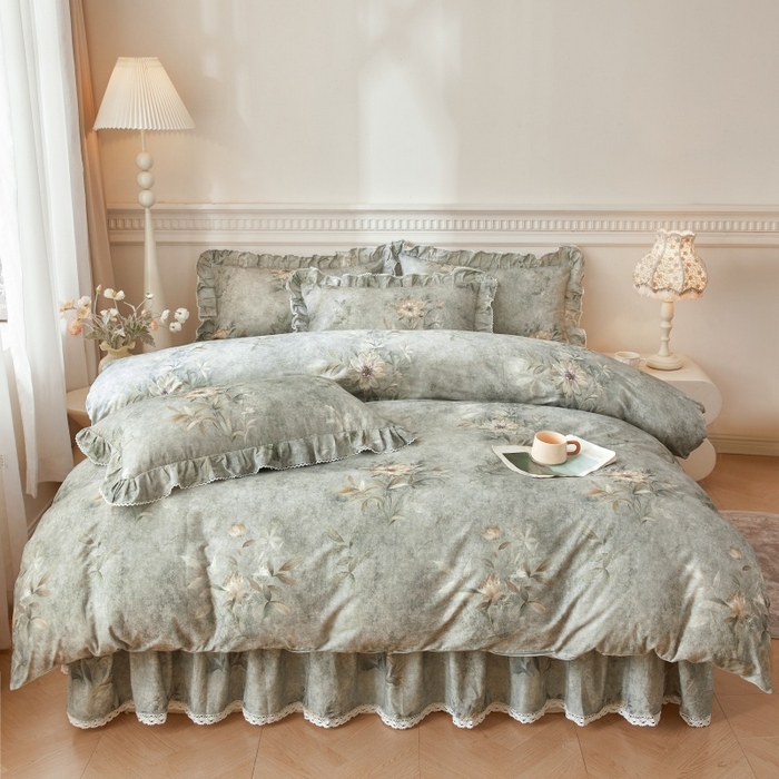 91家纺网 家纺一手货源 找家纺 缦彩 2025新款100%全棉A类数码印花床裙遮丑花边床单床罩四件套 梦境-灰