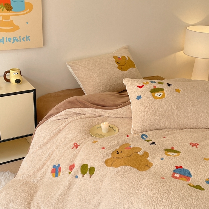 91家纺网 家纺一手货源 找家纺 川悦生活 2025新款泰迪绒毛巾绣卡通四件套 狗仔派对