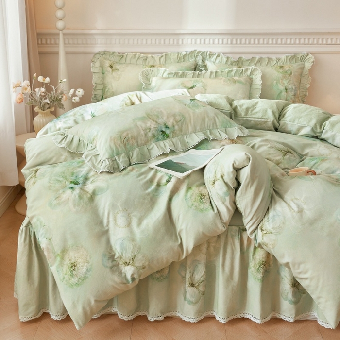 91家纺网 家纺一手货源 找家纺 缦彩 2025新款100%全棉A类数码印花床裙遮丑花边床单床罩四件套 绽蔓