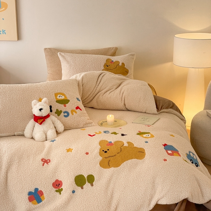 91家纺网 家纺一手货源 找家纺 川悦生活 2025新款泰迪绒毛巾绣卡通四件套 狗仔派对