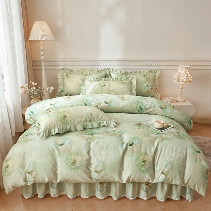 91家纺网 家纺一手货源 找家纺 缦彩 2025新款100%全棉A类数码印花床裙遮丑花边床单床罩四件套 绽蔓