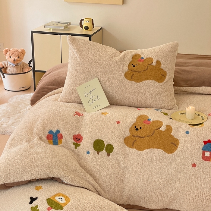 91家纺网 家纺一手货源 找家纺 川悦生活 2025新款泰迪绒毛巾绣卡通四件套 狗仔派对