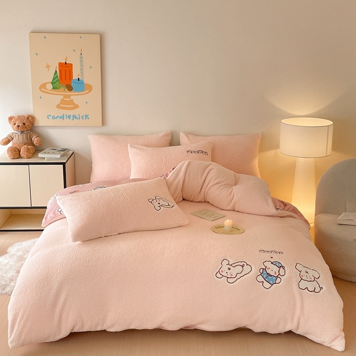 川悦生活 2025新款泰迪绒毛巾绣卡通四件套 好梦小狗