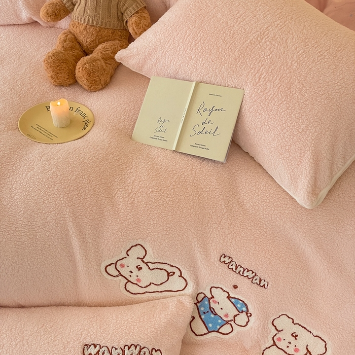 91家纺网 家纺一手货源 找家纺 川悦生活 2025新款泰迪绒毛巾绣卡通四件套 好梦小狗