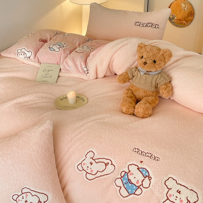 91家纺网 家纺一手货源 找家纺 川悦生活 2025新款泰迪绒毛巾绣卡通四件套 好梦小狗