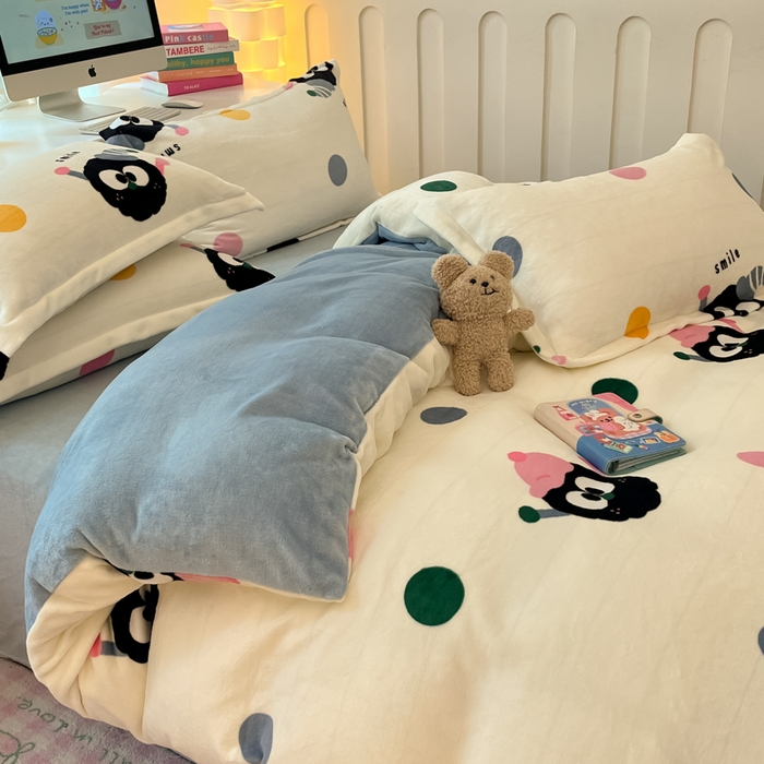 91家纺网 家纺一手货源 找家纺 眠博士 2025新款烂花牛奶绒印花牛奶绒加厚保暖简单款四件套 简单款-莓烦恼