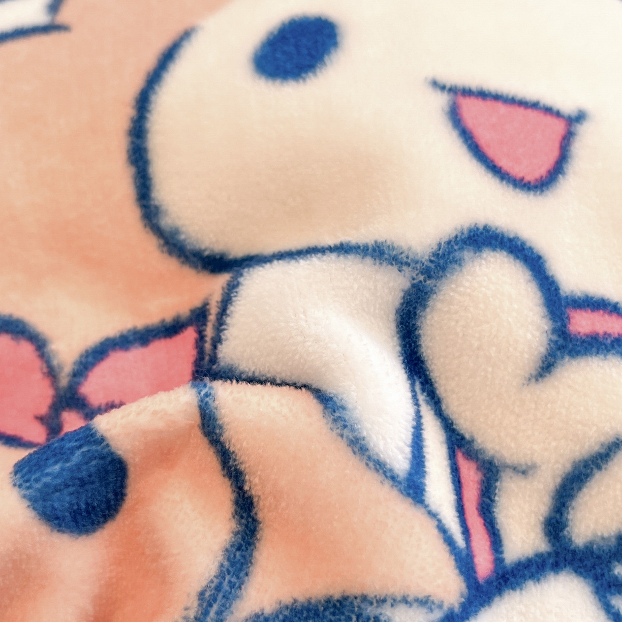 91家纺网 家纺一手货源 找家纺 暮思家居 2025新款正版授权三丽鸥大阪数码印花高克重加厚保暖牛奶绒四件套 绒大阪-伙伴玉桂狗