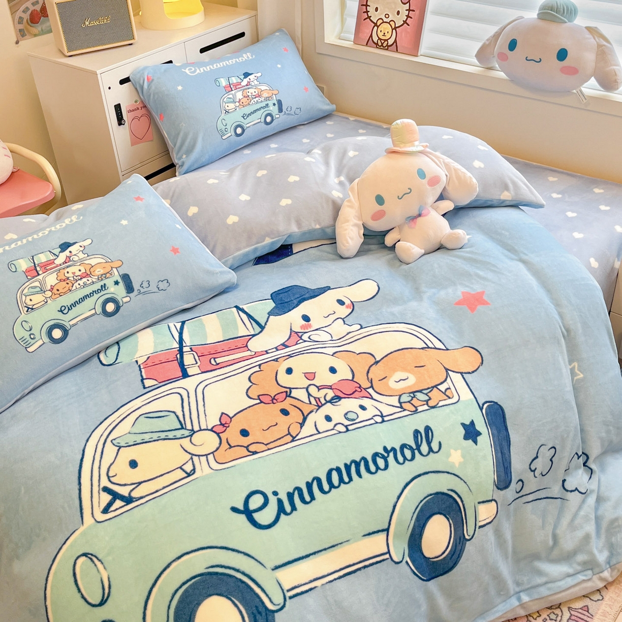 91家纺网 家纺一手货源 找家纺 暮思家居 2025新款正版授权三丽鸥大阪数码印花高克重加厚保暖牛奶绒四件套 绒大阪-伙伴玉桂狗