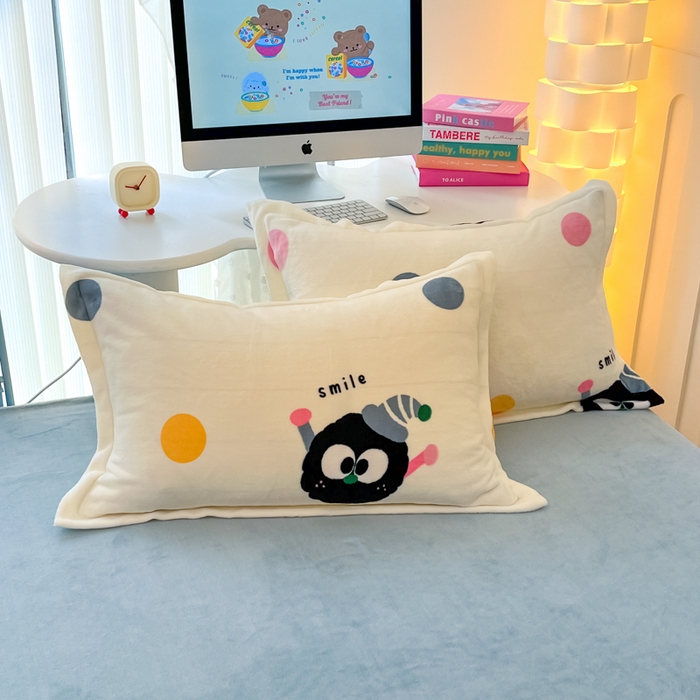 91家纺网 家纺一手货源 找家纺 眠博士 2025新款烂花牛奶绒印花牛奶绒加厚保暖简单款四件套 简单款-莓烦恼