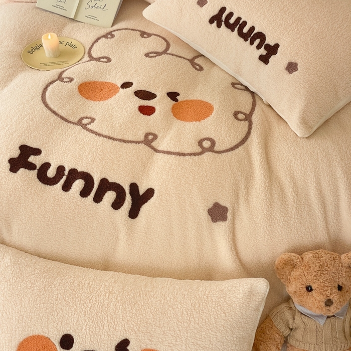 91家纺网 家纺一手货源 找家纺 川悦生活 2025新款泰迪绒毛巾绣卡通四件套 糯小熊