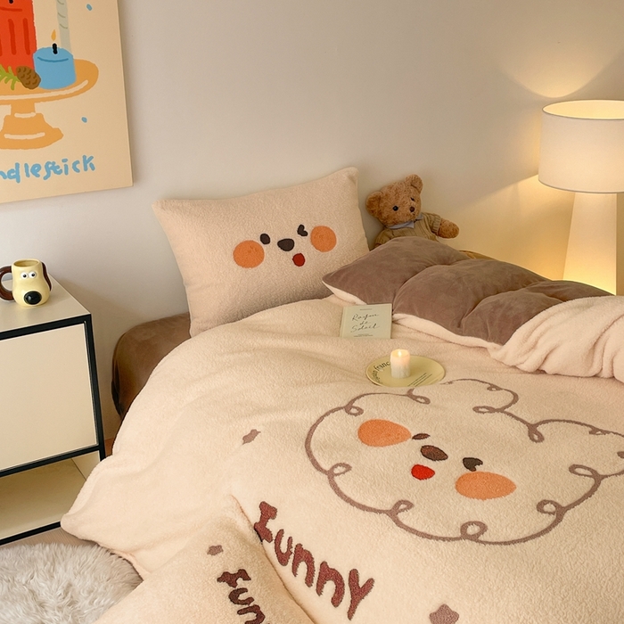 91家纺网 家纺一手货源 找家纺 川悦生活 2025新款泰迪绒毛巾绣卡通四件套 糯小熊