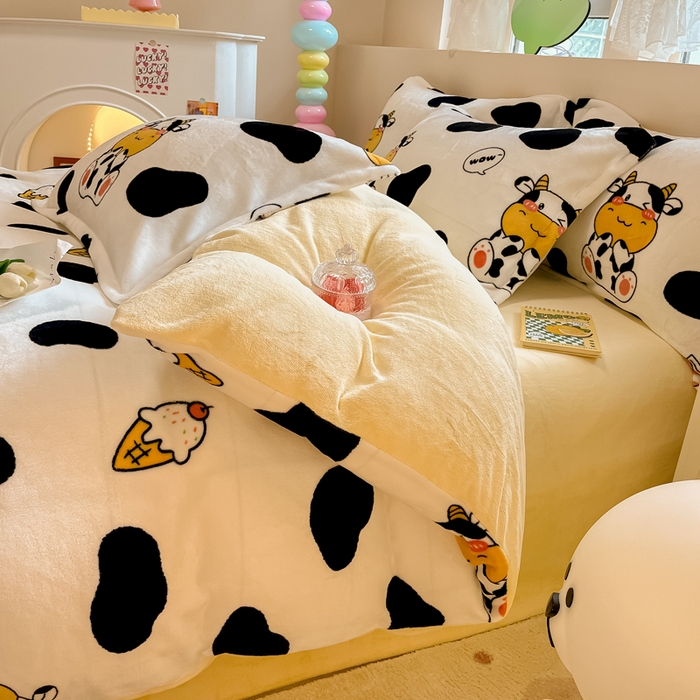 91家纺网 家纺一手货源 找家纺 眠博士 2025新款烂花牛奶绒印花牛奶绒加厚保暖简单款四件套 简单款-奶牛宝贝