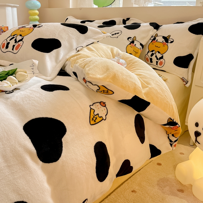 91家纺网 家纺一手货源 找家纺 眠博士 2025新款烂花牛奶绒印花牛奶绒加厚保暖简单款四件套 简单款-奶牛宝贝