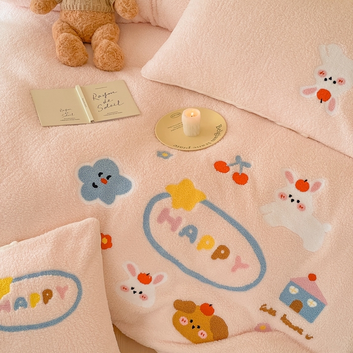 91家纺网 家纺一手货源 找家纺 川悦生活 2025新款泰迪绒毛巾绣卡通四件套 趣味萌宅