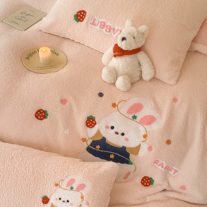 91家纺网 家纺一手货源 找家纺 川悦生活 2025新款泰迪绒毛巾绣卡通四件套 甜蜜兔妮
