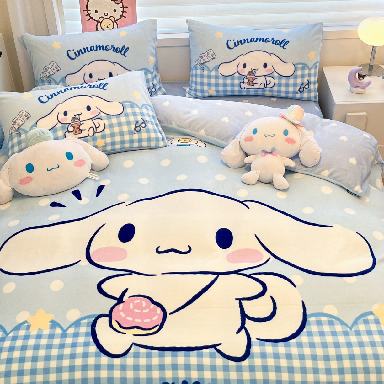 91家纺网 家纺一手货源 找家纺 暮思家居 2025新款正版授权三丽鸥大阪数码印花高克重加厚保暖牛奶绒四件套 绒大阪-快乐玉桂狗