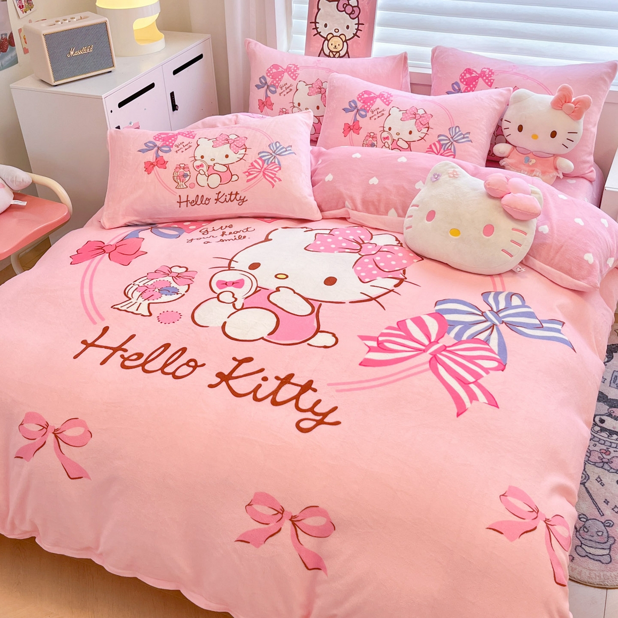 91家纺网 家纺一手货源 找家纺 暮思家居 2025新款正版授权三丽鸥大阪数码印花高克重加厚保暖牛奶绒四件套 绒大阪-美美KT