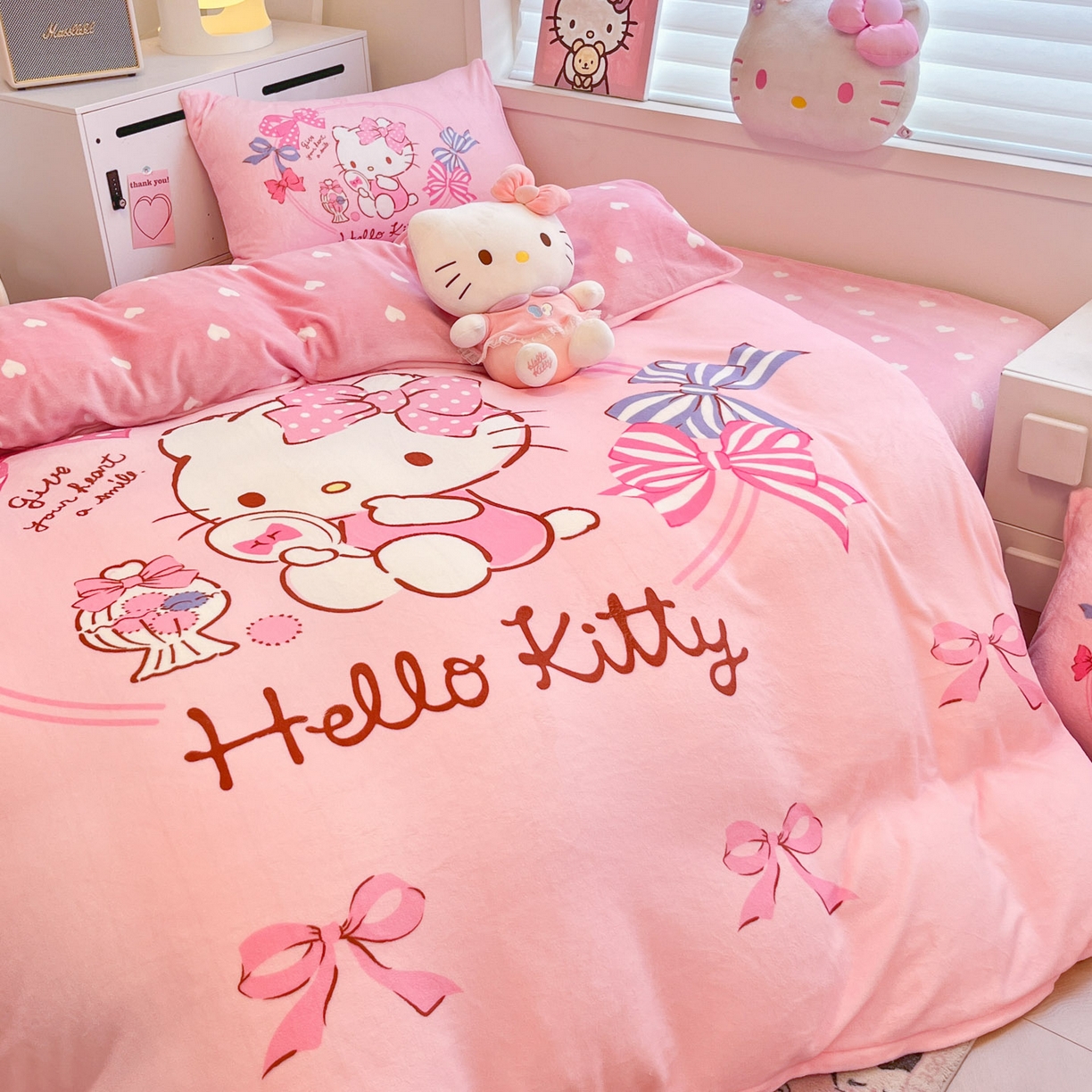 91家纺网 家纺一手货源 找家纺 暮思家居 2025新款正版授权三丽鸥大阪数码印花高克重加厚保暖牛奶绒四件套 绒大阪-美美KT