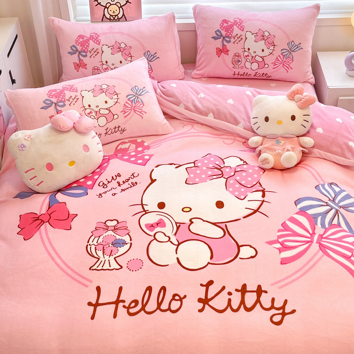 91家纺网 家纺一手货源 找家纺 暮思家居 2025新款正版授权三丽鸥大阪数码印花高克重加厚保暖牛奶绒四件套 绒大阪-美美KT