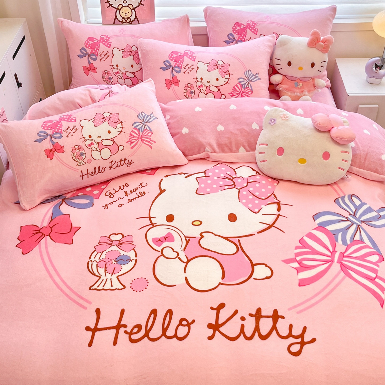 91家纺网 家纺一手货源 找家纺 暮思家居 2025新款正版授权三丽鸥大阪数码印花高克重加厚保暖牛奶绒四件套 绒大阪-美美KT