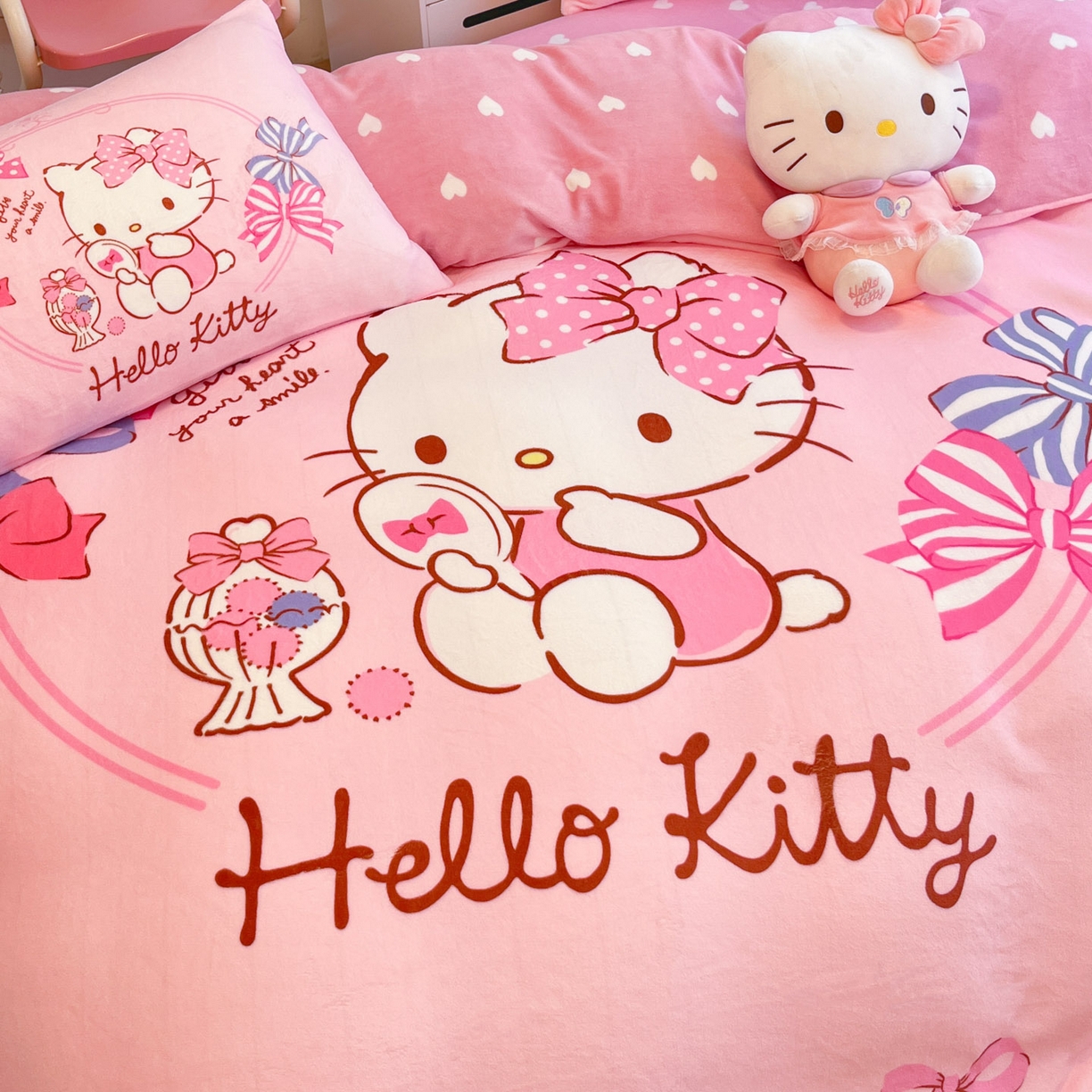 91家纺网 家纺一手货源 找家纺 暮思家居 2025新款正版授权三丽鸥大阪数码印花高克重加厚保暖牛奶绒四件套 绒大阪-美美KT