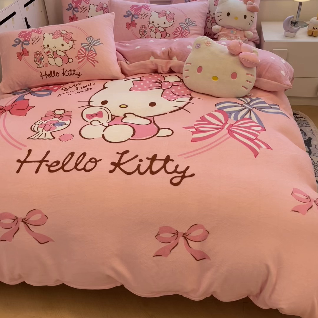 91家纺网 家纺一手货源 找家纺 暮思家居 2025新款正版授权三丽鸥大阪数码印花高克重加厚保暖牛奶绒四件套 绒大阪-美美KT