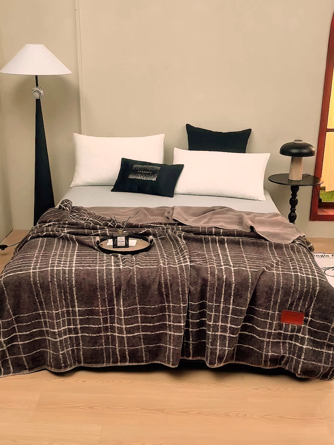 91家纺网 家纺一手货源 找家纺 悦织湾家纺 2025新款双层仿羊绒毛毯羊驼绒盖毯绵仿羊绒毯子轻奢印花被子毯子加厚保暖冬季跨境专供 仿羊绒-宝莉棕白