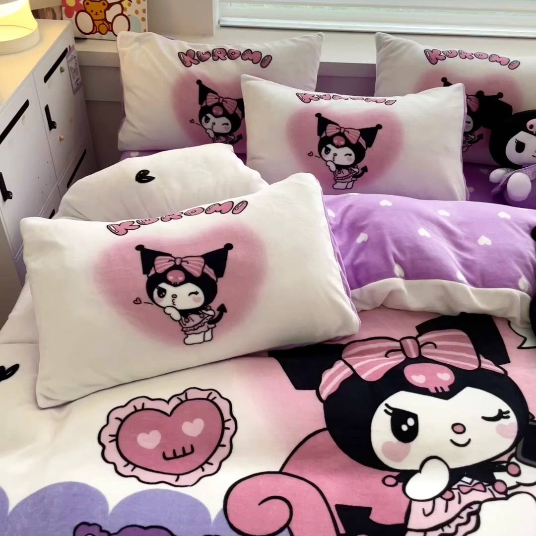 91家纺网 家纺一手货源 找家纺 暮思家居 2025新款正版授权三丽鸥大阪数码印花高克重加厚保暖牛奶绒四件套 绒大阪-美妆库洛米