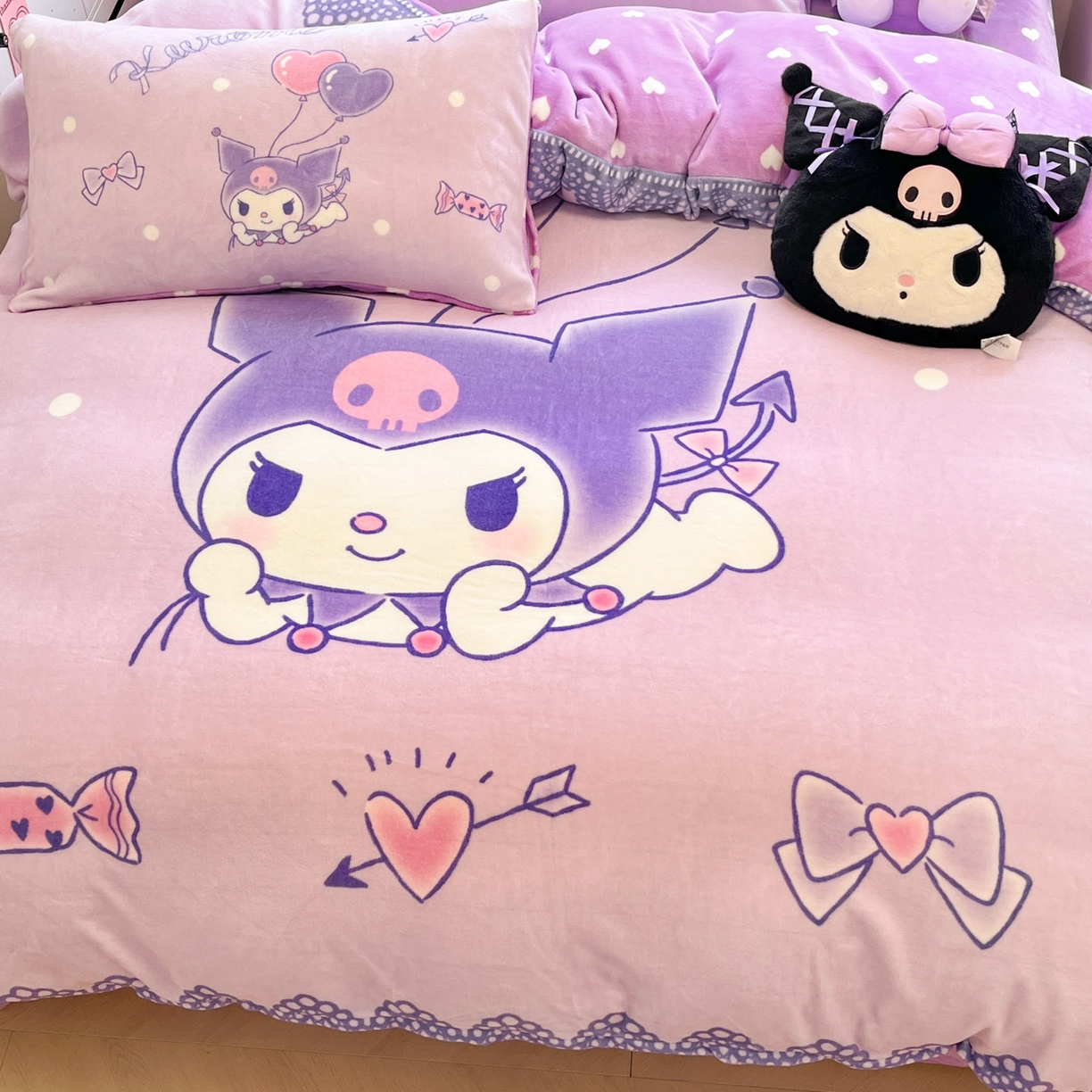 91家纺网 家纺一手货源 找家纺 暮思家居 2025新款正版授权三丽鸥大阪数码印花高克重加厚保暖牛奶绒四件套 绒大阪-梦想库洛米