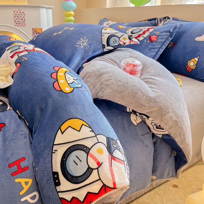 91家纺网 家纺一手货源 找家纺 眠博士 2025新款烂花牛奶绒印花牛奶绒加厚保暖简单款四件套 简单款-太空小子