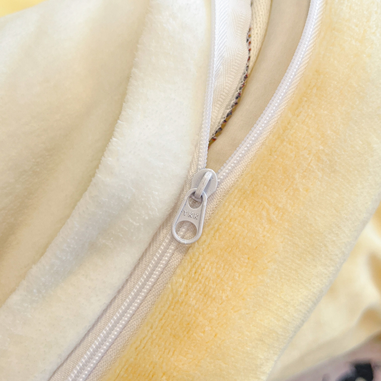 91家纺网 家纺一手货源 找家纺 暮思家居 2025新款正版授权三丽鸥大阪数码印花高克重加厚保暖牛奶绒四件套 绒大阪-奶黄包布丁狗