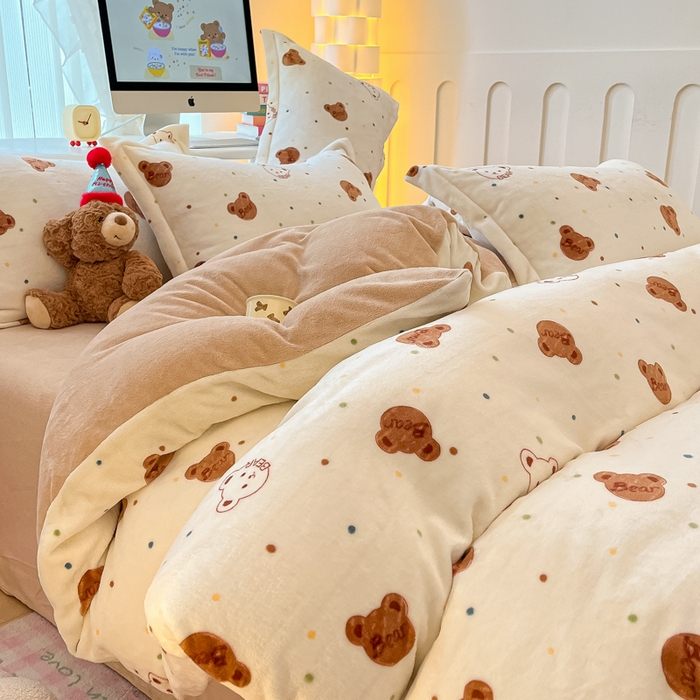 91家纺网 家纺一手货源 找家纺 眠博士 2025新款烂花牛奶绒印花牛奶绒加厚保暖简单款四件套 简单款-温柔小熊