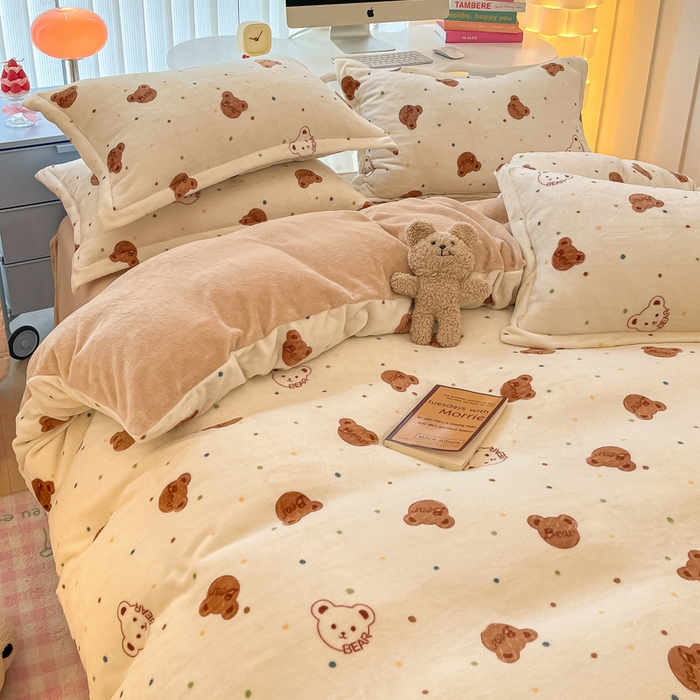 91家纺网 家纺一手货源 找家纺 眠博士 2025新款烂花牛奶绒印花牛奶绒加厚保暖简单款四件套 简单款-温柔小熊