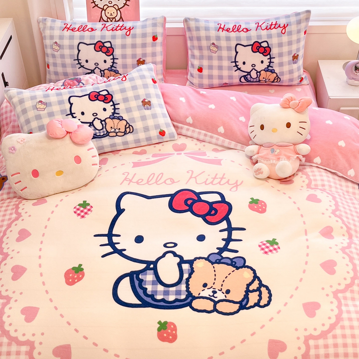 91家纺网 家纺一手货源 找家纺 暮思家居 2025新款正版授权三丽鸥大阪数码印花高克重加厚保暖牛奶绒四件套 绒大阪-奶油KT