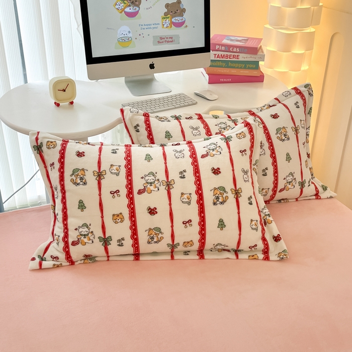 91家纺网 家纺一手货源 找家纺 眠博士 2025新款烂花牛奶绒印花牛奶绒加厚保暖简单款四件套 简单款-幸福小猫