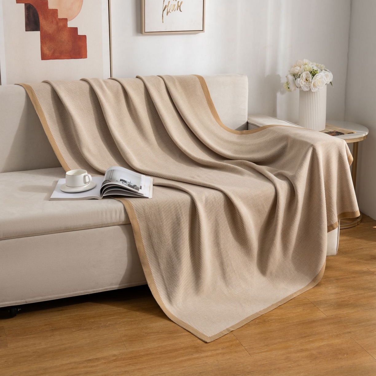 91家纺网 家纺一手货源 找家纺 悦织湾家纺 2025新款轻奢晴纶针织毛毯人字纹回字纹休闲时尚盖毯航空毯 人字纹浅卡其