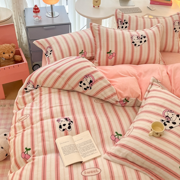 91家纺网 家纺一手货源 找家纺 眠博士 2025新款烂花牛奶绒印花牛奶绒加厚保暖简单款四件套 简单款-音乐猫咪