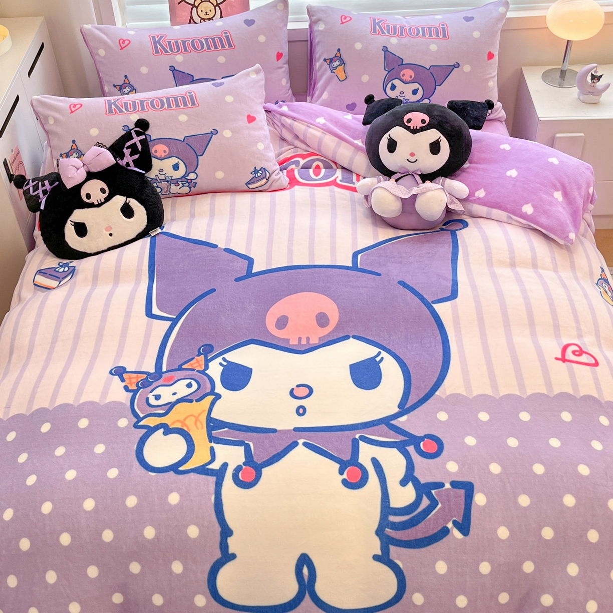 91家纺网 家纺一手货源 找家纺 暮思家居 2025新款正版授权三丽鸥大阪数码印花高克重加厚保暖牛奶绒四件套 绒大阪-甜筒库洛米