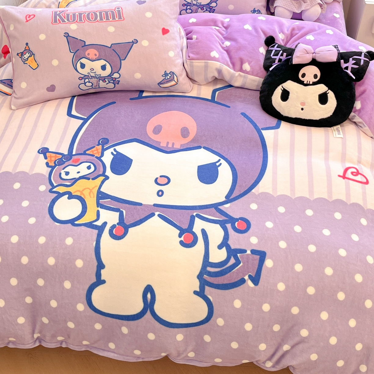 91家纺网 家纺一手货源 找家纺 暮思家居 2025新款正版授权三丽鸥大阪数码印花高克重加厚保暖牛奶绒四件套 绒大阪-甜筒库洛米