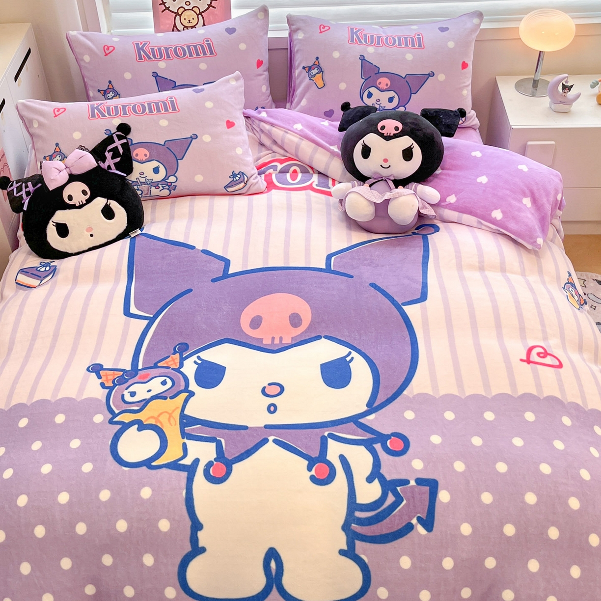 91家纺网 家纺一手货源 找家纺 暮思家居 2025新款正版授权三丽鸥大阪数码印花高克重加厚保暖牛奶绒四件套 绒大阪-甜筒库洛米